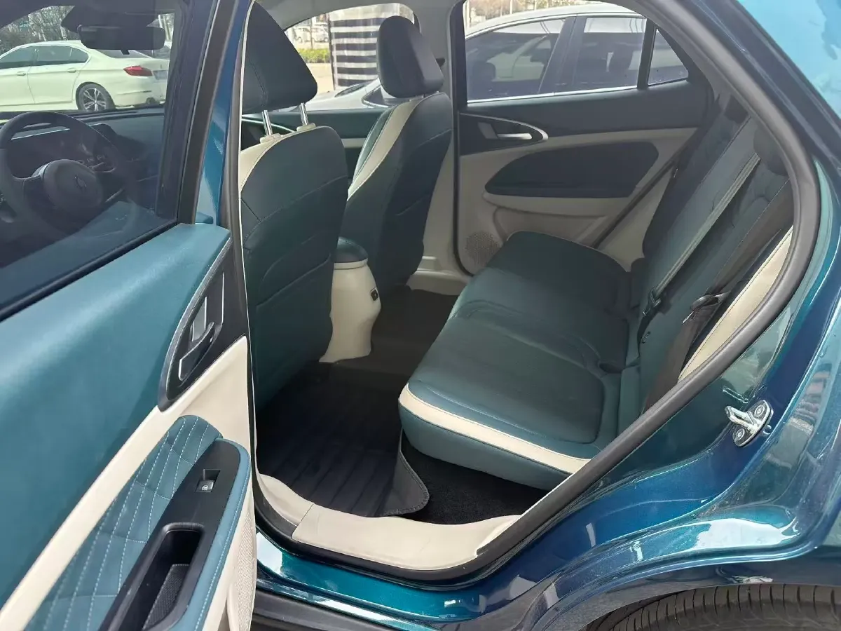 2022 ChangAn Oshan X7 Plus 1.5T 188HP L4 7DCT,autocango,china used car exporter,china ev exporter,chinese used car exporter,chinese used ev exporter