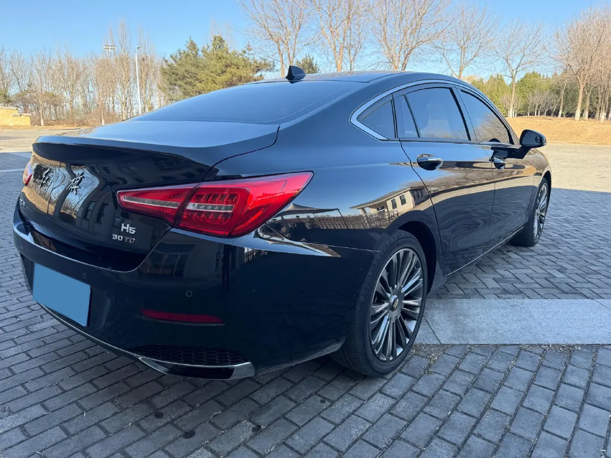 2020 HongQi H5 1.5T 169HP L4 7DCT,autocango,china used car exporter,china ev exporter,chinese used car exporter,chinese used ev exporter