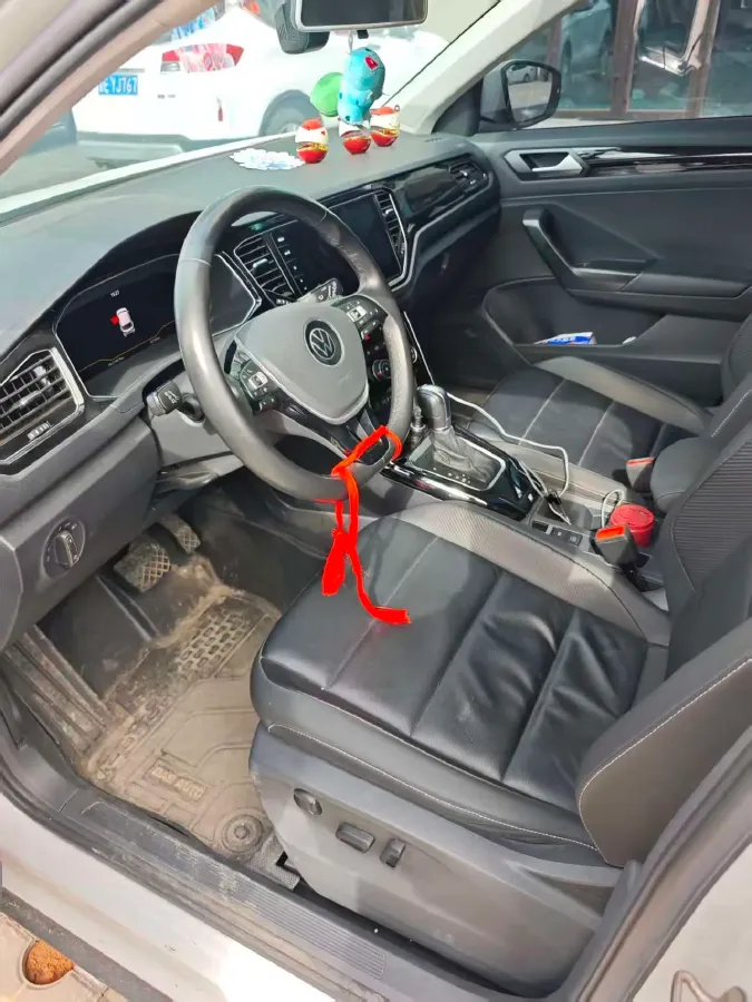 2022 Volkswagen T-Roc 1.4T 150HP L4 7DCT,autocango,china used car exporter,china ev exporter,chinese used car exporter,chinese used ev exporter