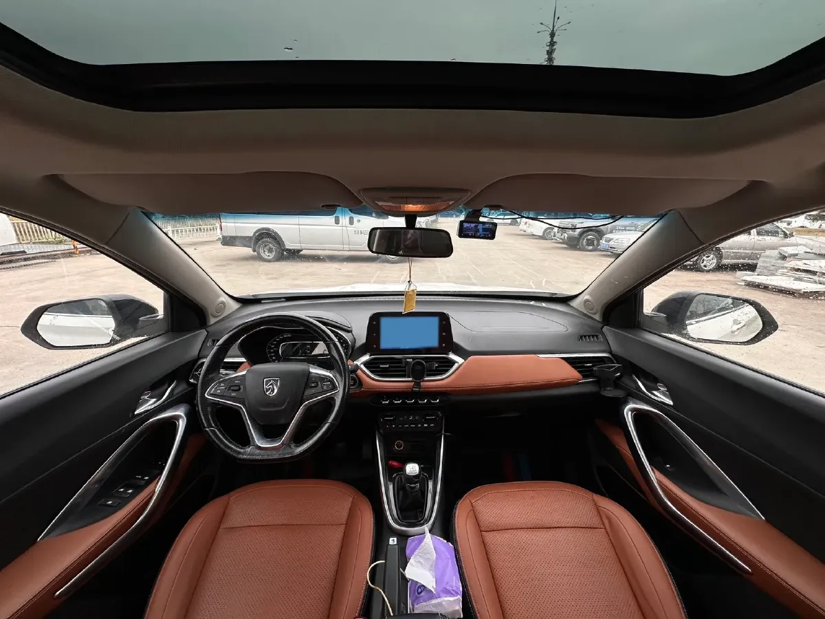 2017 BaoJun 510 1.5L 112HP L4 6MT,autocango,china used car exporter,china ev exporter,chinese used car exporter,chinese used ev exporter