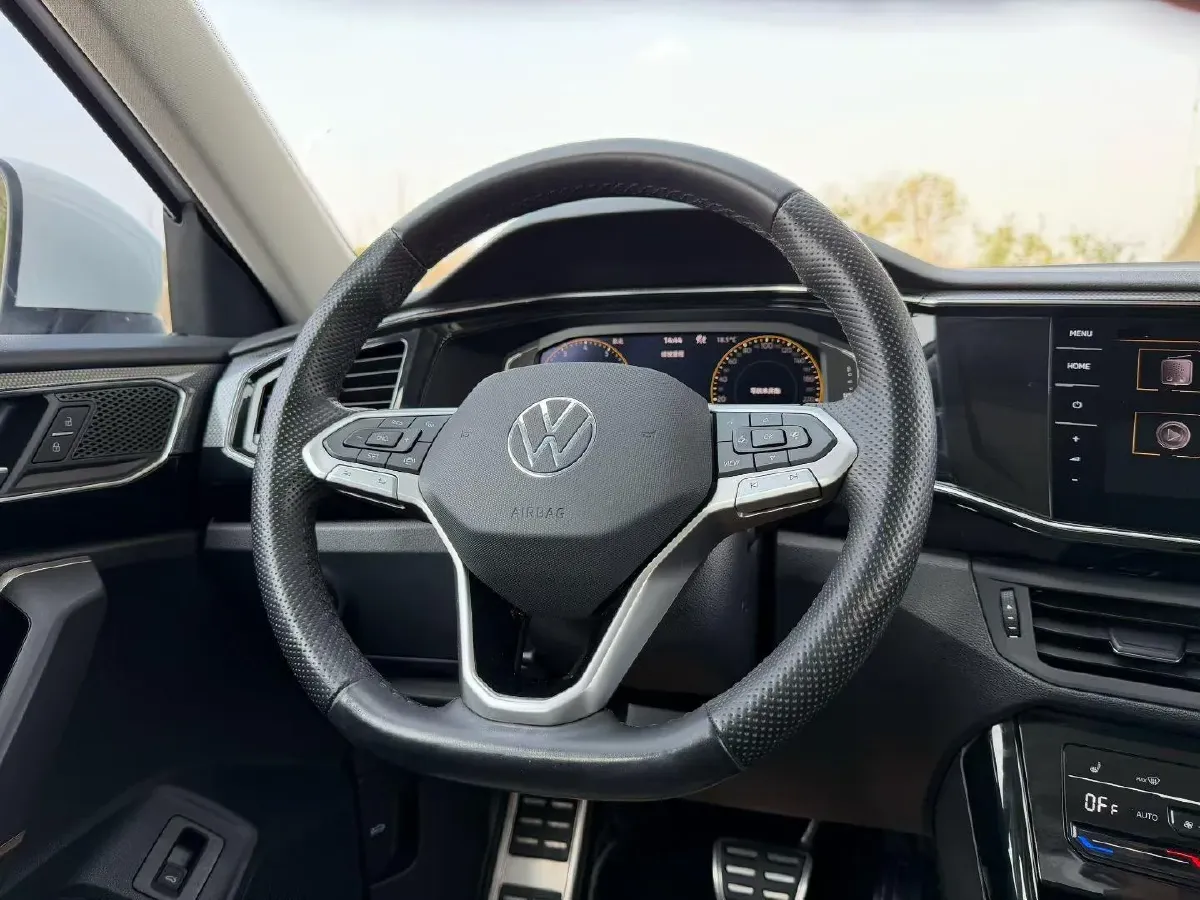 2020 Volkswagen Tayron X 2.0T 186HP L4 7DCT,autocango,china used car exporter,china ev exporter,chinese used car exporter,chinese used ev exporter