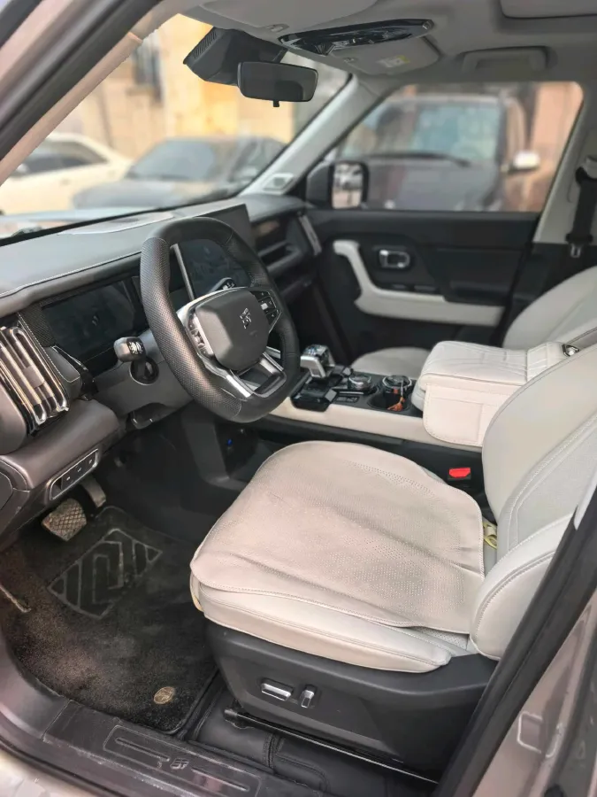 2025 MAXUS XinTu V70 2.0T 150HP L4 9AT,autocango,china used car exporter,china ev exporter,chinese used car exporter,chinese used ev exporter