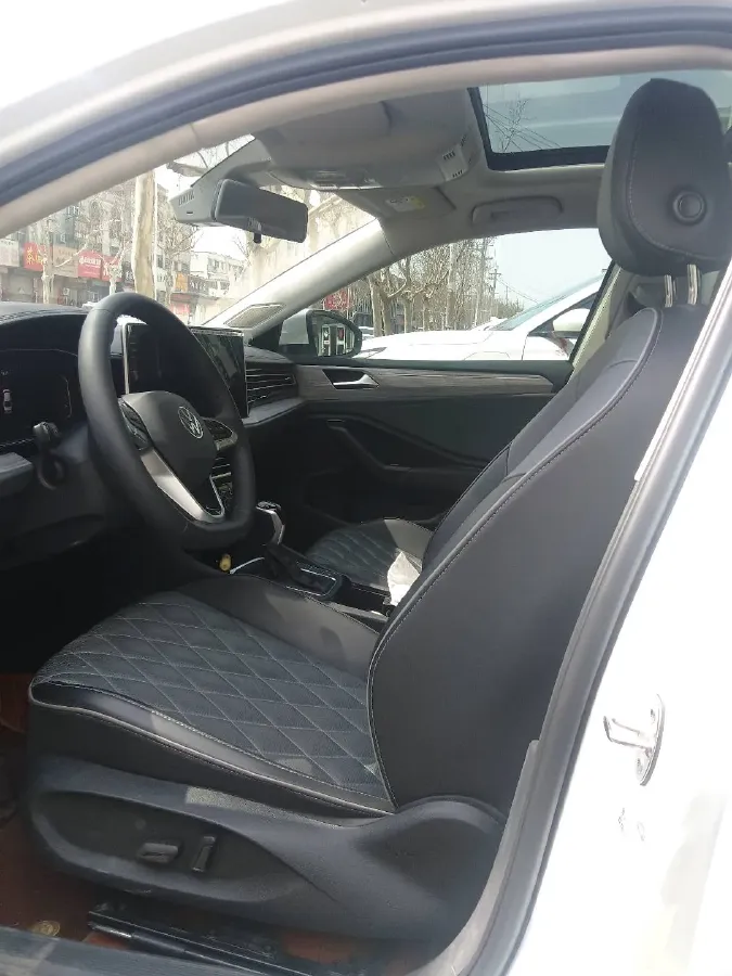 2024 Volkswagen Sagitar 1.5T 160HP L4 7DCT,autocango,china used car exporter,china ev exporter,chinese used car exporter,chinese used ev exporter