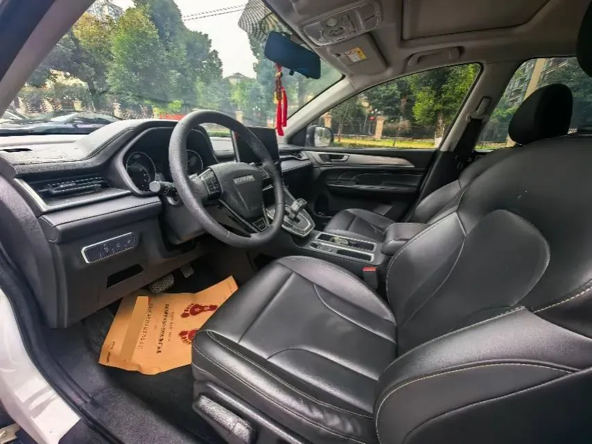 2021 Haval M6 1.5T 150HP L4 7DCT,autocango,china used car exporter,china ev exporter,chinese used car exporter,chinese used ev exporter