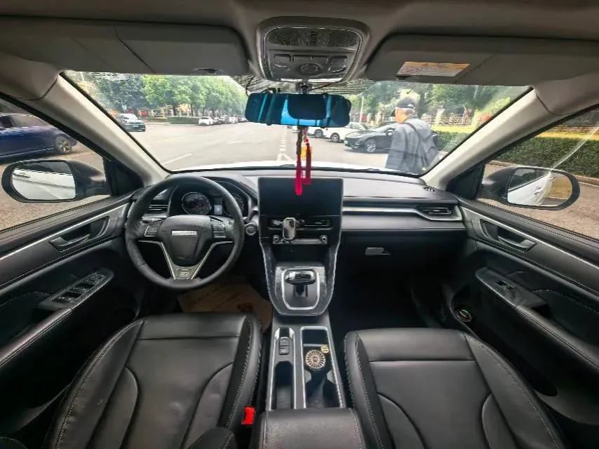 2021 Haval M6 1.5T 150HP L4 7DCT,autocango,china used car exporter,china ev exporter,chinese used car exporter,chinese used ev exporter