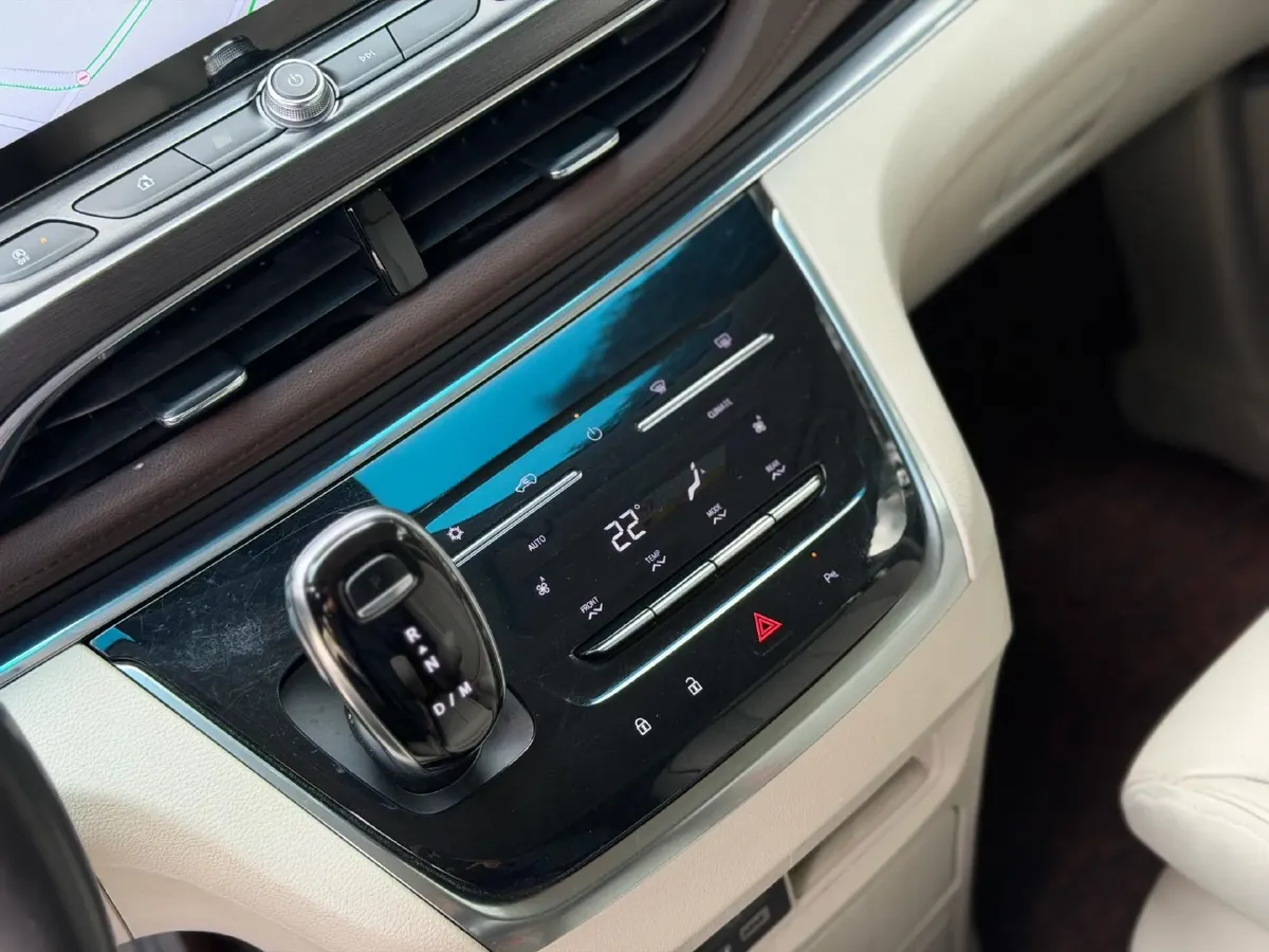 2021 Buick GL8 2.0T 237HP L4 9AT,autocango,china used car exporter,china ev exporter,chinese used car exporter,chinese used ev exporter