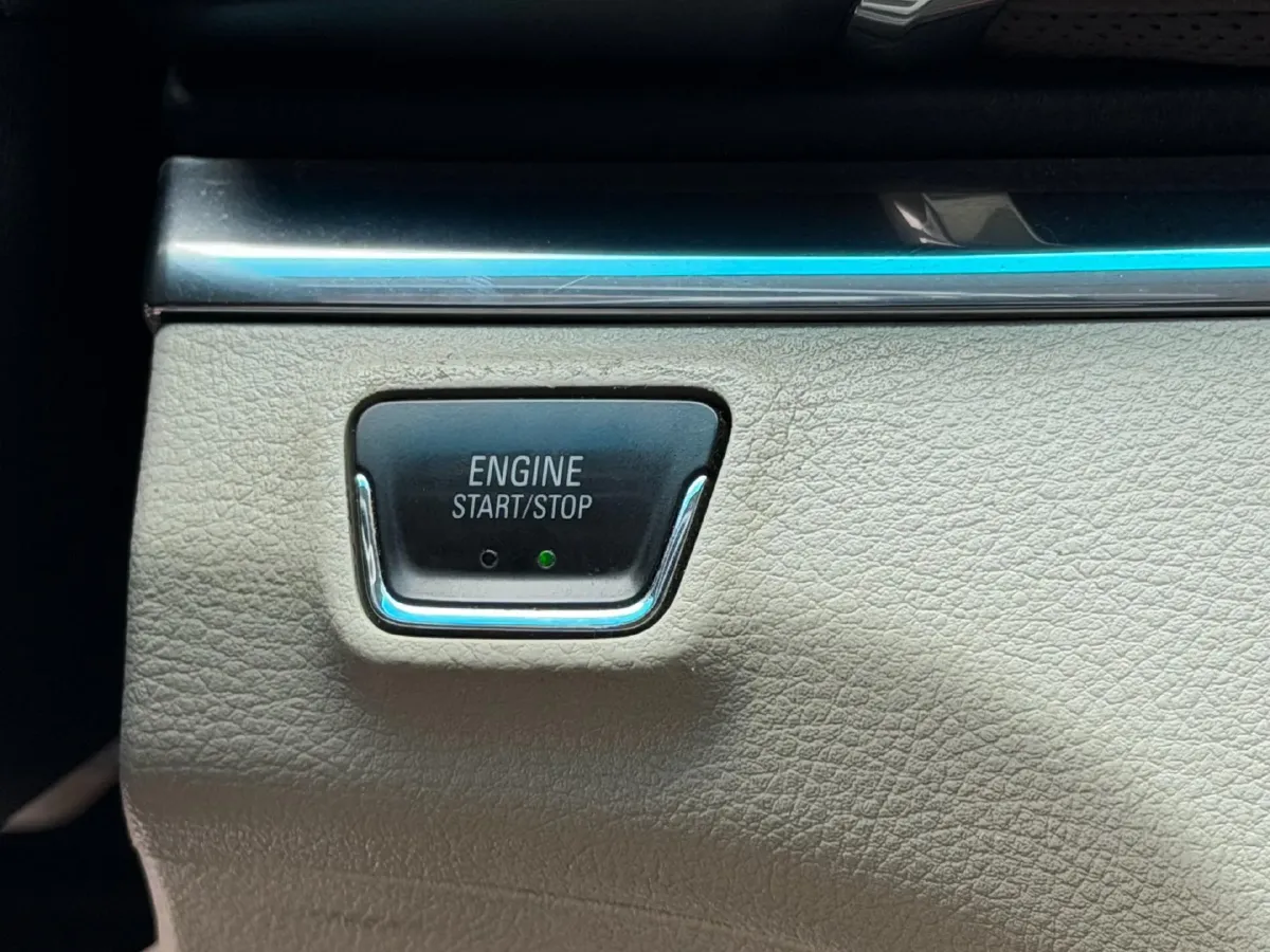 2021 Buick GL8 2.0T 237HP L4 9AT,autocango,china used car exporter,china ev exporter,chinese used car exporter,chinese used ev exporter