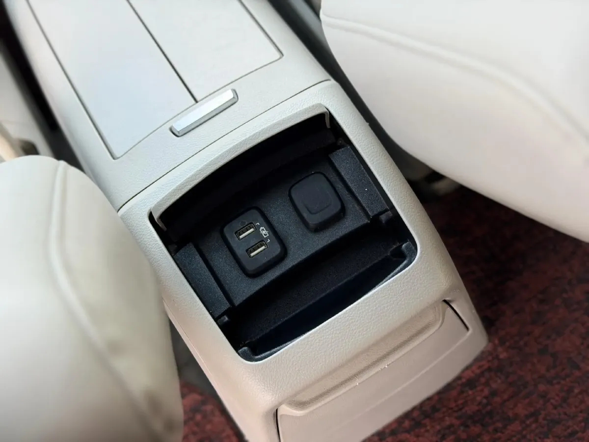 2021 Buick GL8 2.0T 237HP L4 9AT,autocango,china used car exporter,china ev exporter,chinese used car exporter,chinese used ev exporter