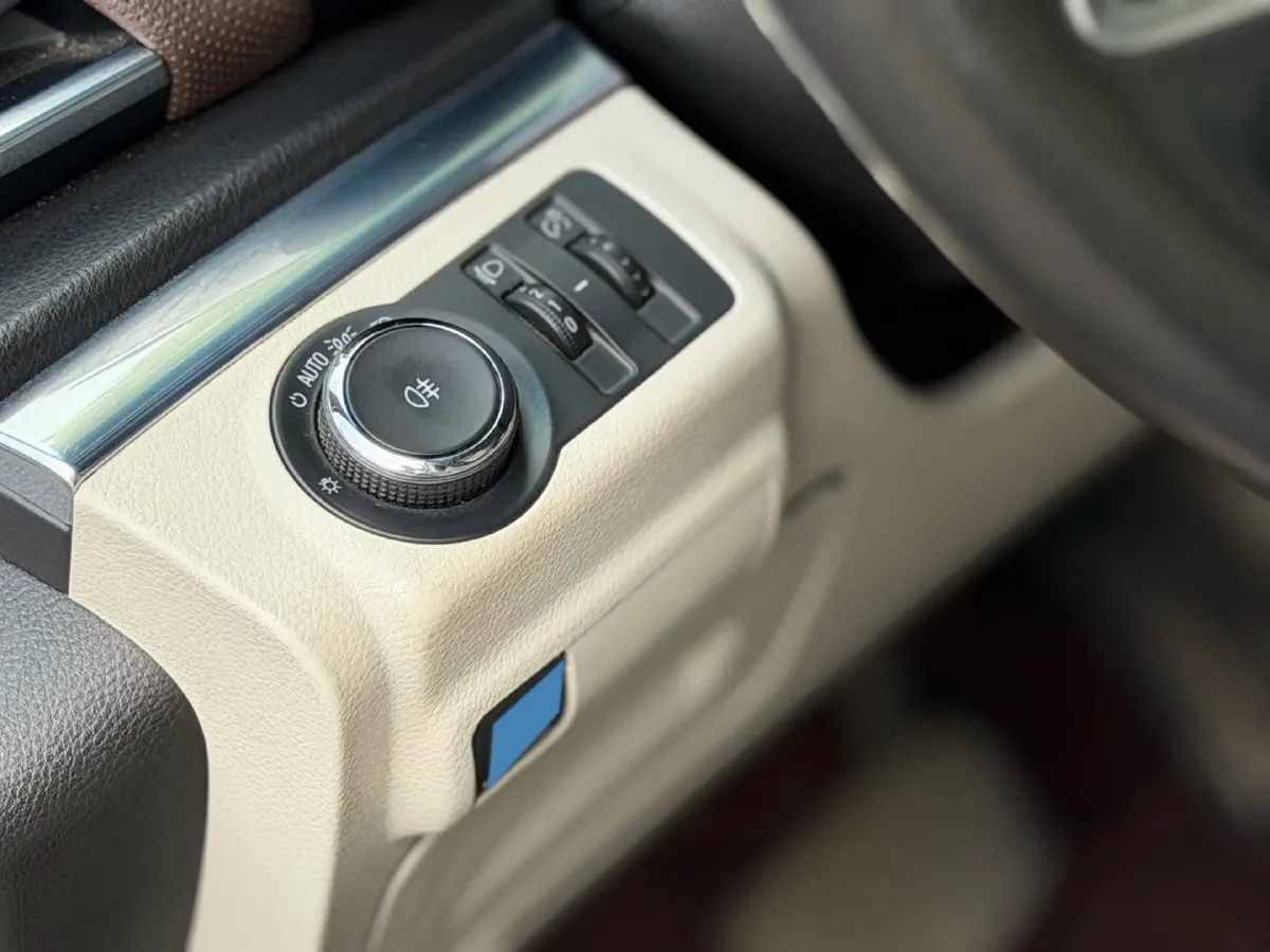 2021 Buick GL8 2.0T 237HP L4 9AT,autocango,china used car exporter,china ev exporter,chinese used car exporter,chinese used ev exporter