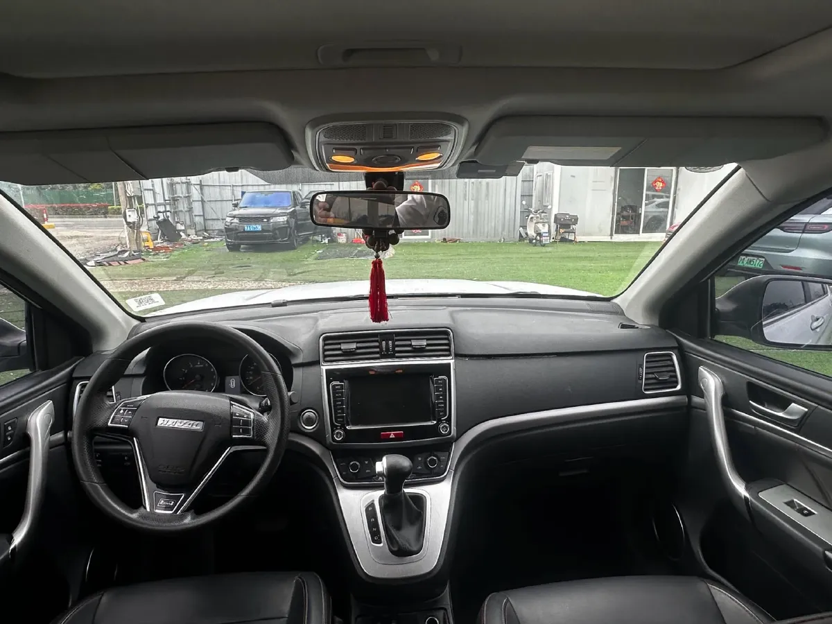 2019 Haval M6 1.5T 150HP L4 7DCT,autocango,china used car exporter,china ev exporter,chinese used car exporter,chinese used ev exporter