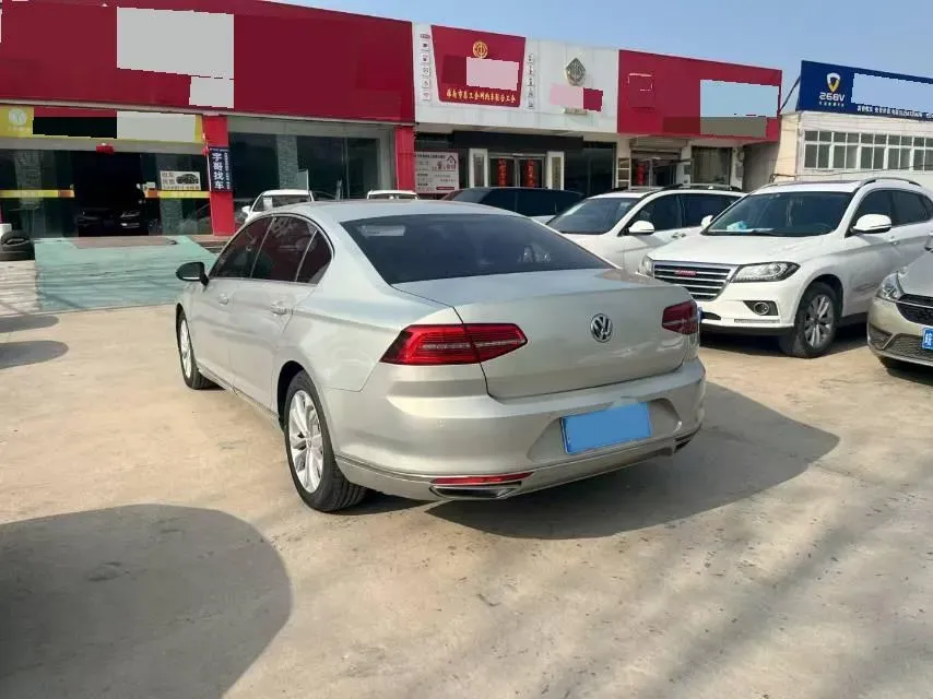 2018 Volkswagen Magotan 2.0T 220HP L4 7DCT,autocango,china used car exporter,china ev exporter,chinese used car exporter,chinese used ev exporter