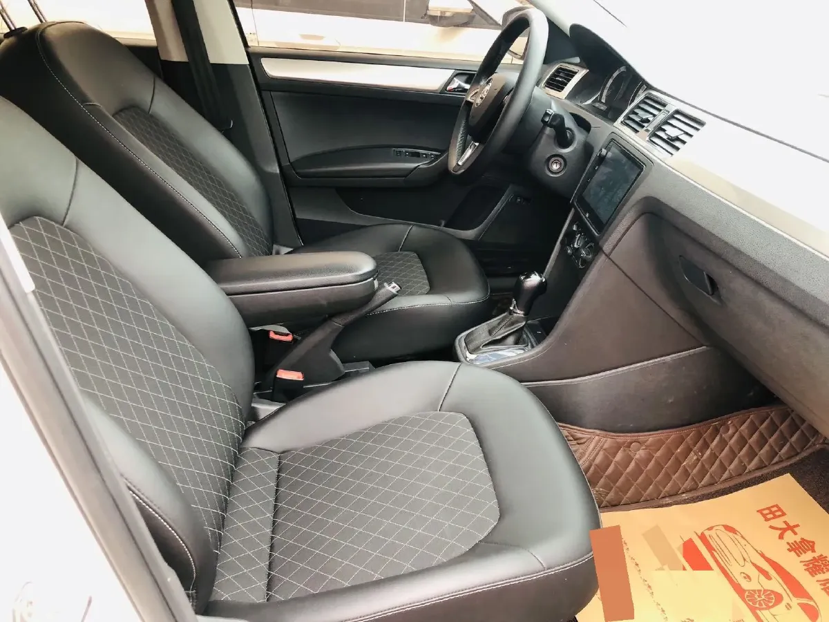 2019 SWM G01 1.5T 156HP L4 6AT,autocango,china used car exporter,china ev exporter,chinese used car exporter,chinese used ev exporter