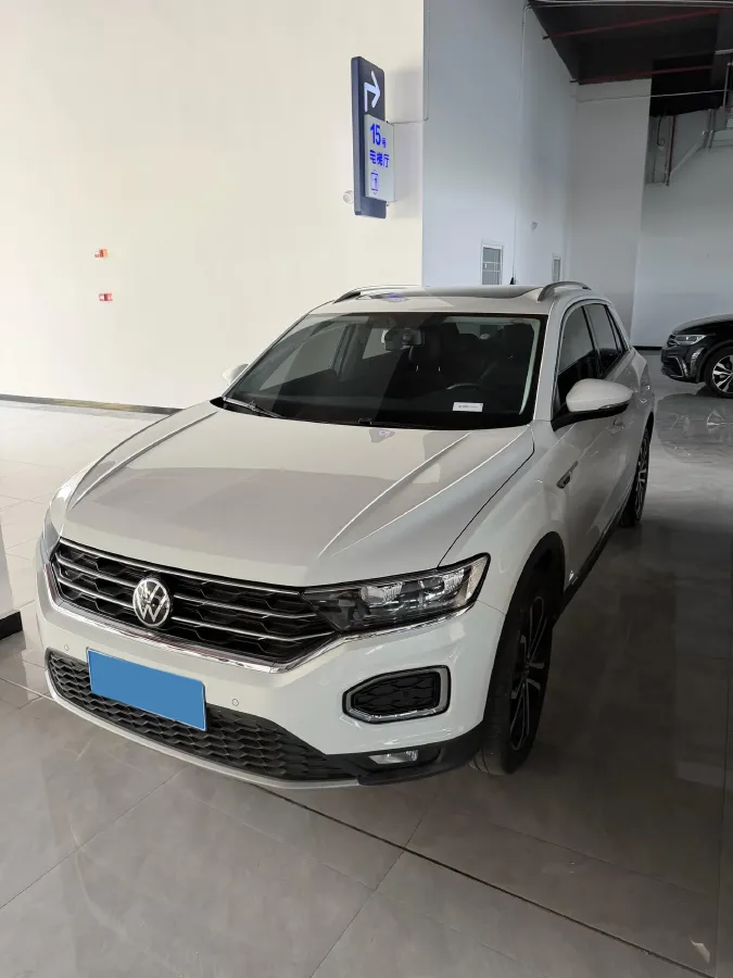 2022 Volkswagen T-Roc 1.4T 150HP L4 7DCT,autocango,china used car exporter,china ev exporter,chinese used car exporter,chinese used ev exporter