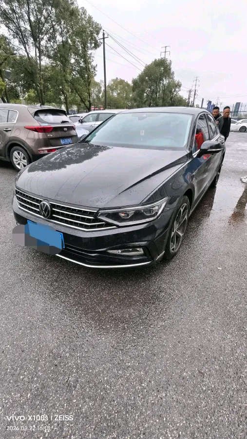 2023 Volkswagen Magotan 2.0T 186HP L4 7DCT,autocango,china used car exporter,china ev exporter,chinese used car exporter,chinese used ev exporter