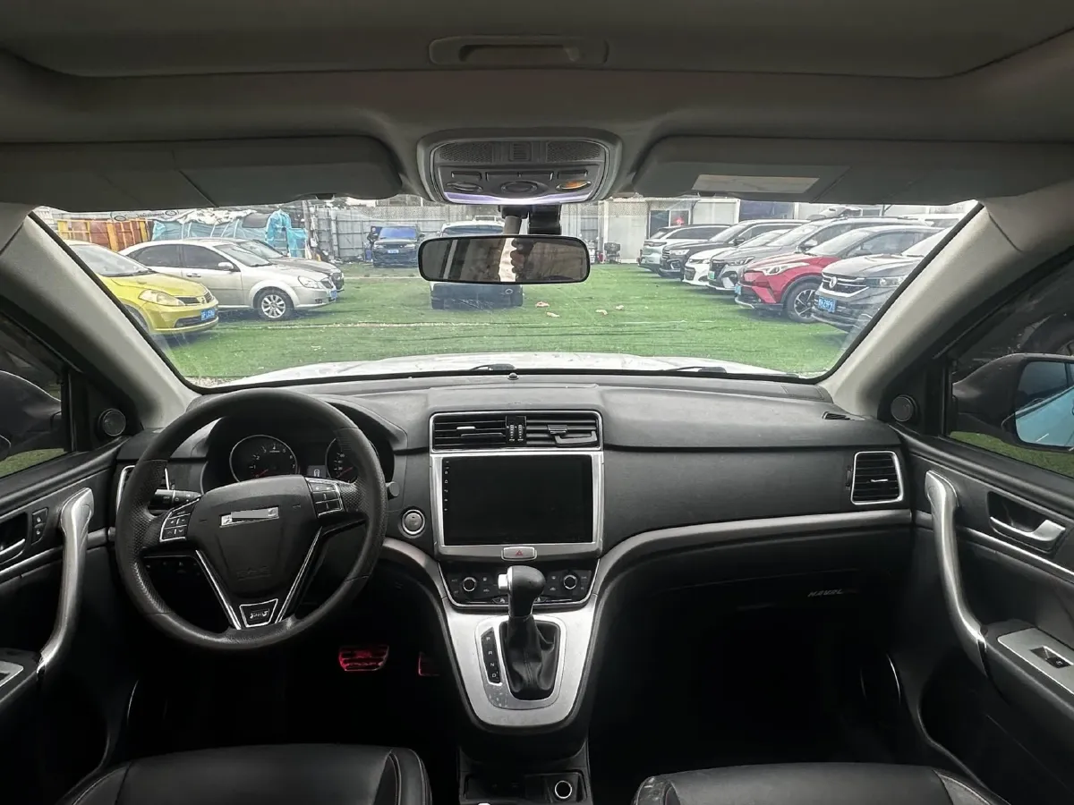 2019 Haval M6 1.5T 150HP L4 7DCT,autocango,china used car exporter,china ev exporter,chinese used car exporter,chinese used ev exporter