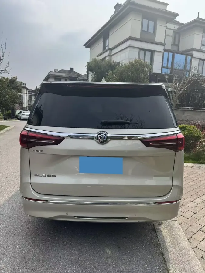 2022 Buick GL8 2.0T 237HP L4 9AT,autocango,china used car exporter,china ev exporter,chinese used car exporter,chinese used ev exporter