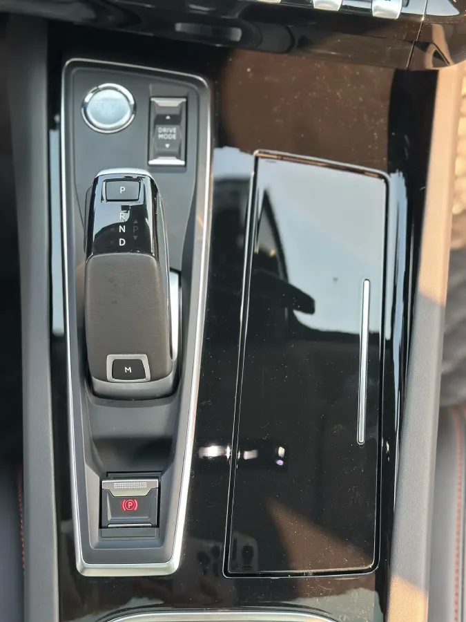 2021 Peugeot 508 1.8T 211HP L4 8AT,autocango,china used car exporter,china ev exporter,chinese used car exporter,chinese used ev exporter