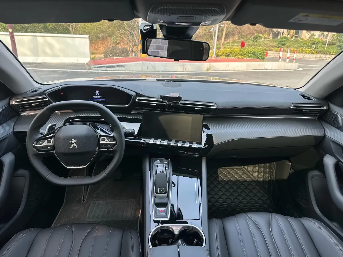 2021 Peugeot 508 1.8T 211HP L4 8AT,autocango,china used car exporter,china ev exporter,chinese used car exporter,chinese used ev exporter