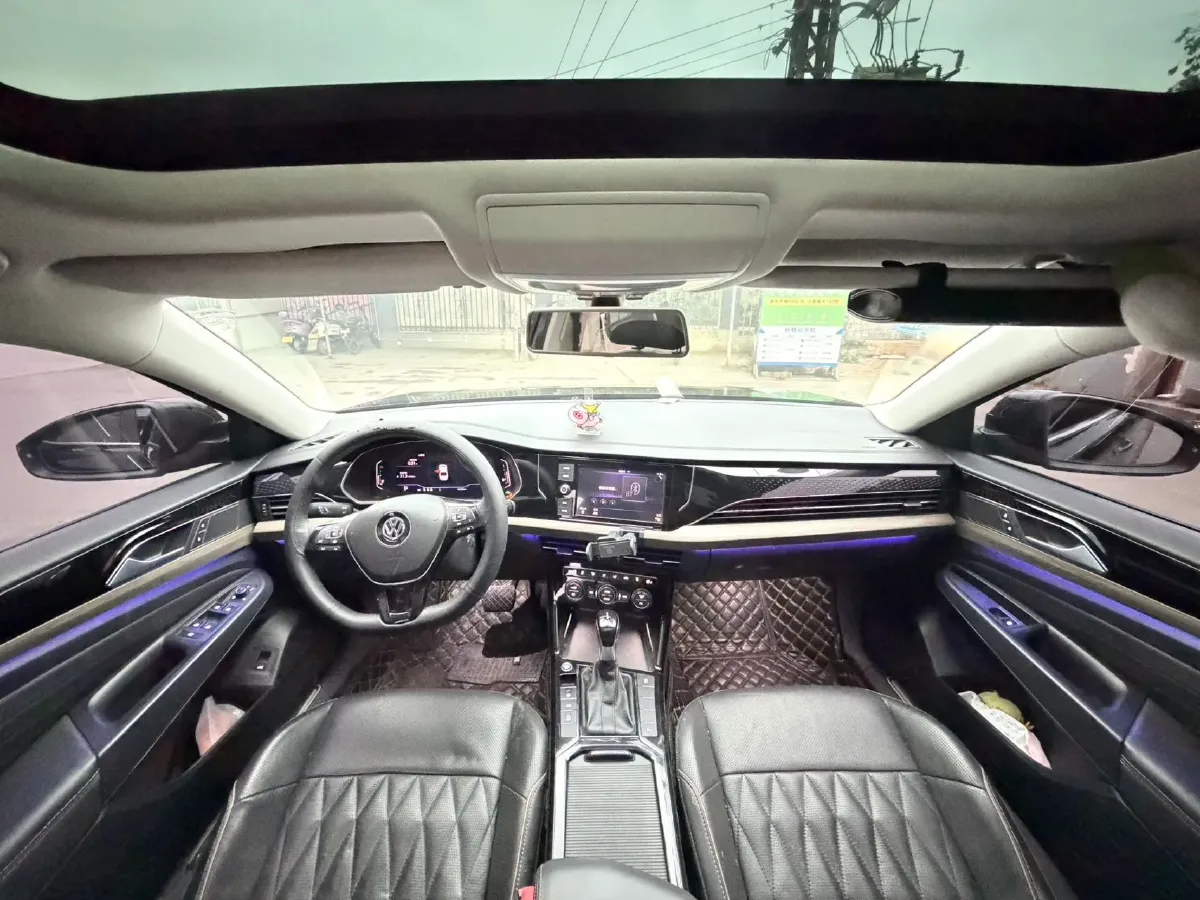 2020 Volkswagen Passat 2.0T 186HP L4 7DCT,autocango,china used car exporter,china ev exporter,chinese used car exporter,chinese used ev exporter