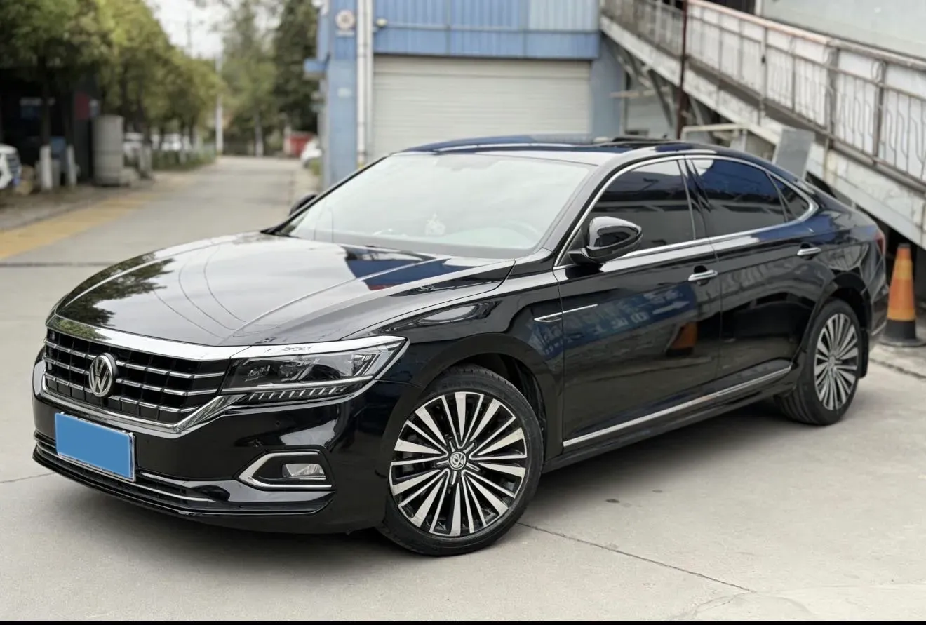 2020 Volkswagen Passat 2.0T 186HP L4 7DCT,autocango,china used car exporter,china ev exporter,chinese used car exporter,chinese used ev exporter