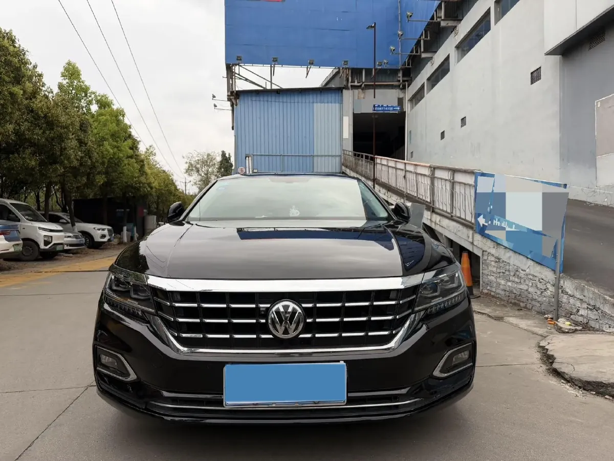 2020 Volkswagen Passat 2.0T 186HP L4 7DCT,autocango,china used car exporter,china ev exporter,chinese used car exporter,chinese used ev exporter