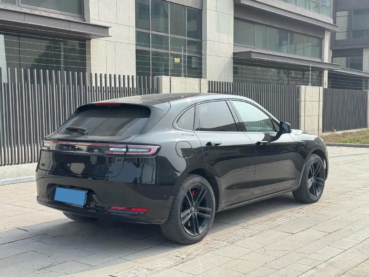 2025 AITO AITO M5 1.5T 152HP L4 REEV 42KWH,autocango,china used car exporter,china ev exporter,chinese used car exporter,chinese used ev exporter