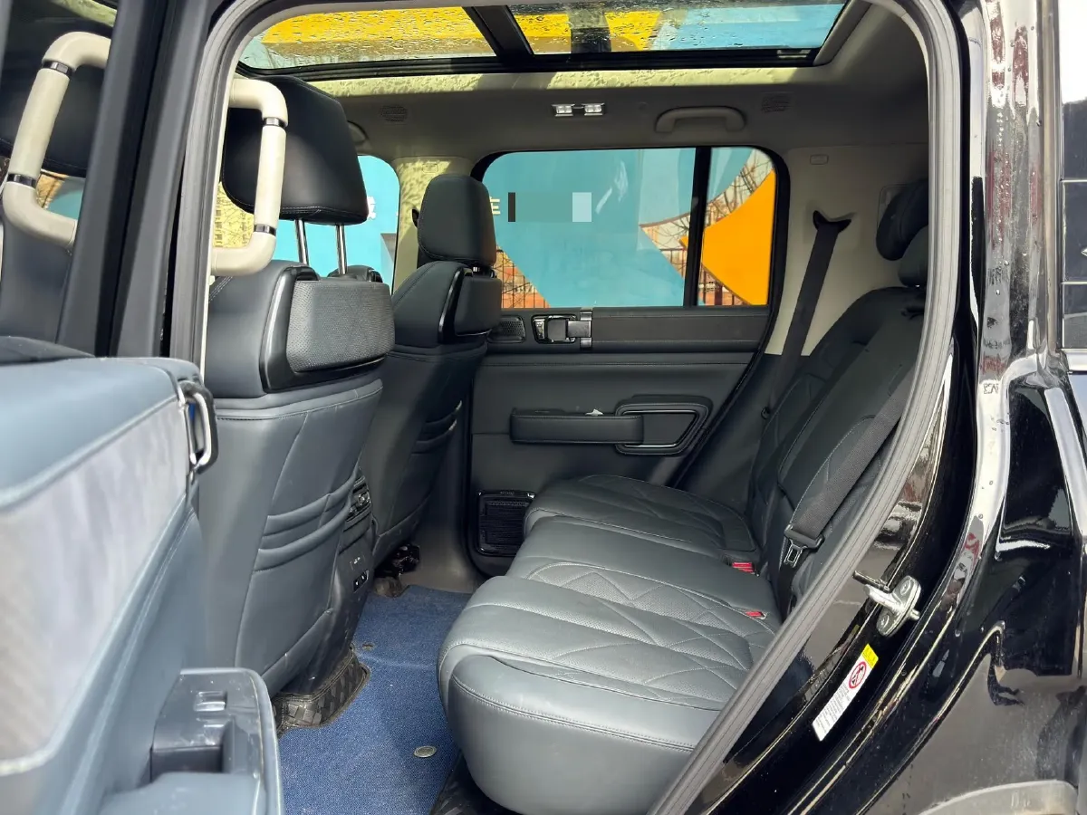 2023 FangChengBao Bao 5 1.5T 194HP L4 E-CVT PHEV 31.8KWH,autocango,china used car exporter,china ev exporter,chinese used car exporter,chinese used ev exporter