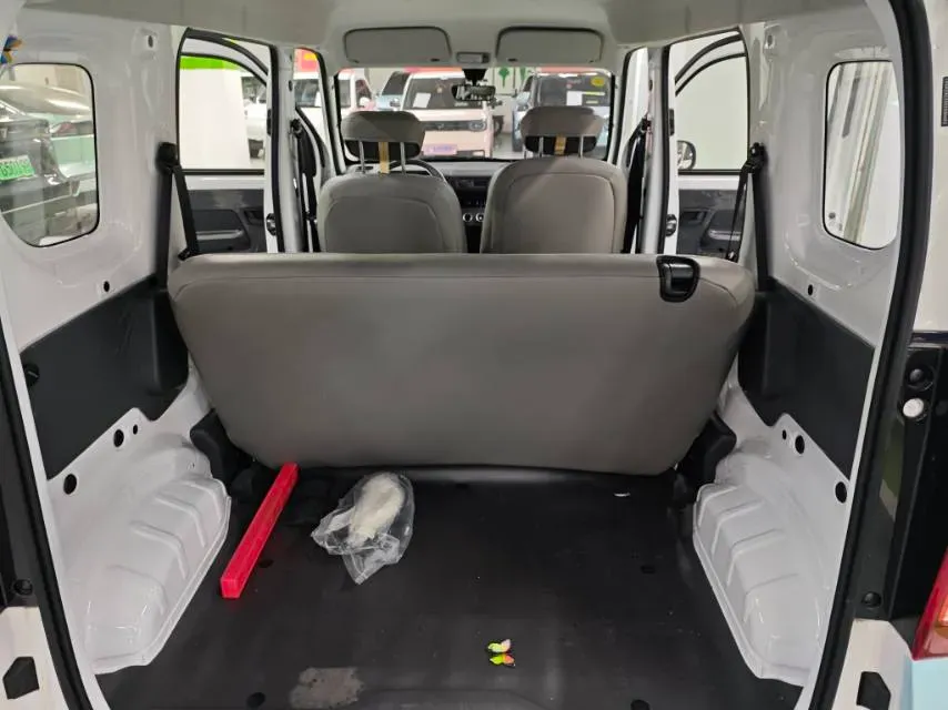 2025 WuLing ZhiGuang BEV 17.7KWH,autocango,china used car exporter,china ev exporter,chinese used car exporter,chinese used ev exporter