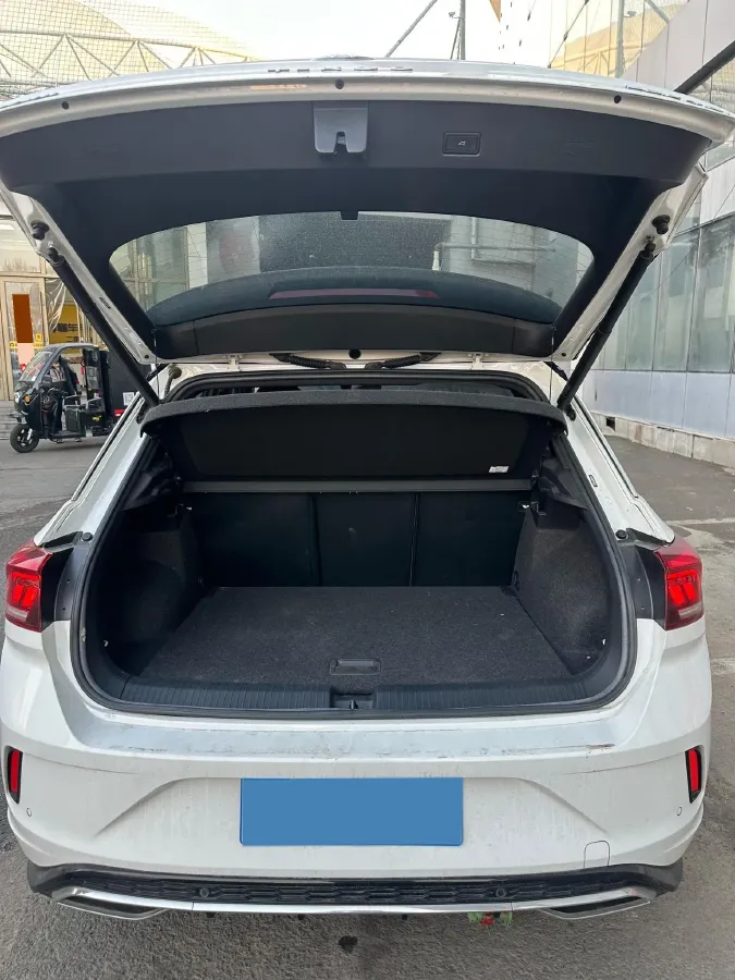 2022 Volkswagen T-Roc 1.4T 150HP L4 7DCT,autocango,china used car exporter,china ev exporter,chinese used car exporter,chinese used ev exporter