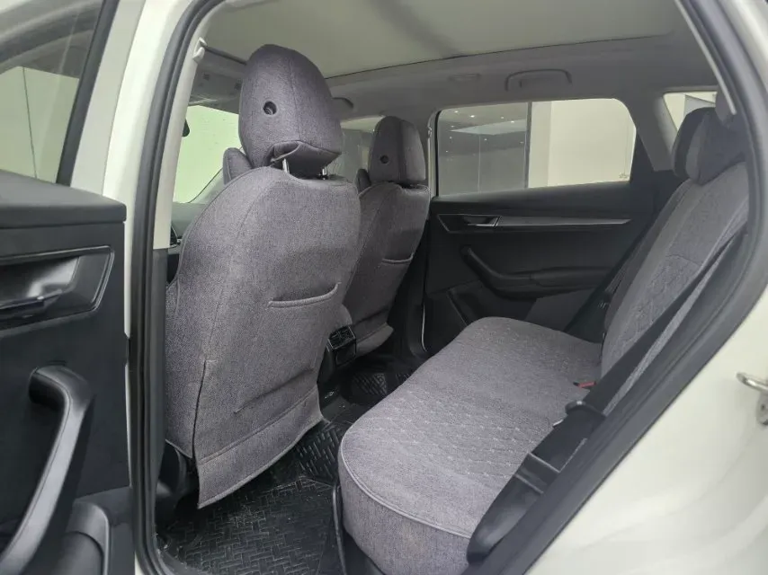 2022 Skoda Karoq 1.4T 150HP L4 7DCT,autocango,china used car exporter,china ev exporter,chinese used car exporter,chinese used ev exporter