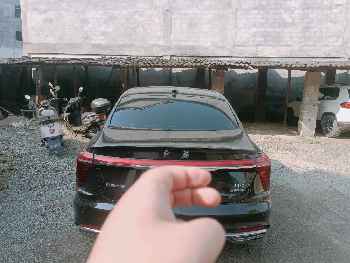 2022 HongQi H5 1.5T 169HP L4 7DCT,autocango,china used car exporter,china ev exporter,chinese used car exporter,chinese used ev exporter