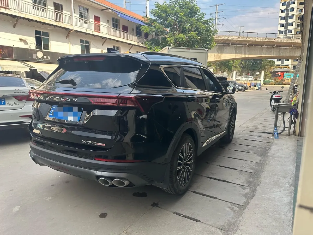 2023 ChangAn Oshan X7 Plus 1.5T 188HP L4 7DCT,autocango,china used car exporter,china ev exporter,chinese used car exporter,chinese used ev exporter