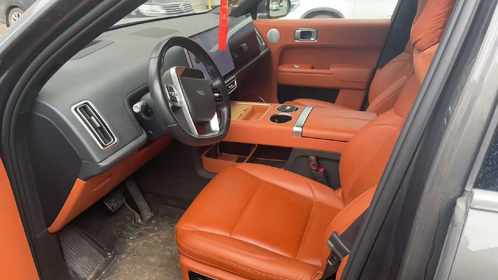 2023 Li L8 Range Extended 154HP REEV 40.9KWH,autocango,china used car exporter,china ev exporter,chinese used car exporter,chinese used ev exporter