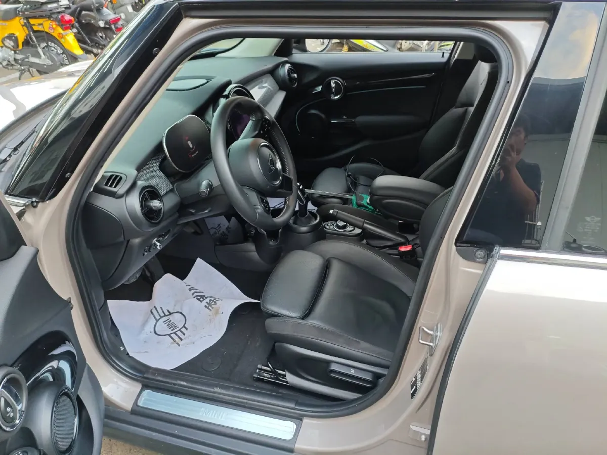 2022 MINI MINI 1.5T 136HP L3 7DCT,autocango,china used car exporter,china ev exporter,chinese used car exporter,chinese used ev exporter