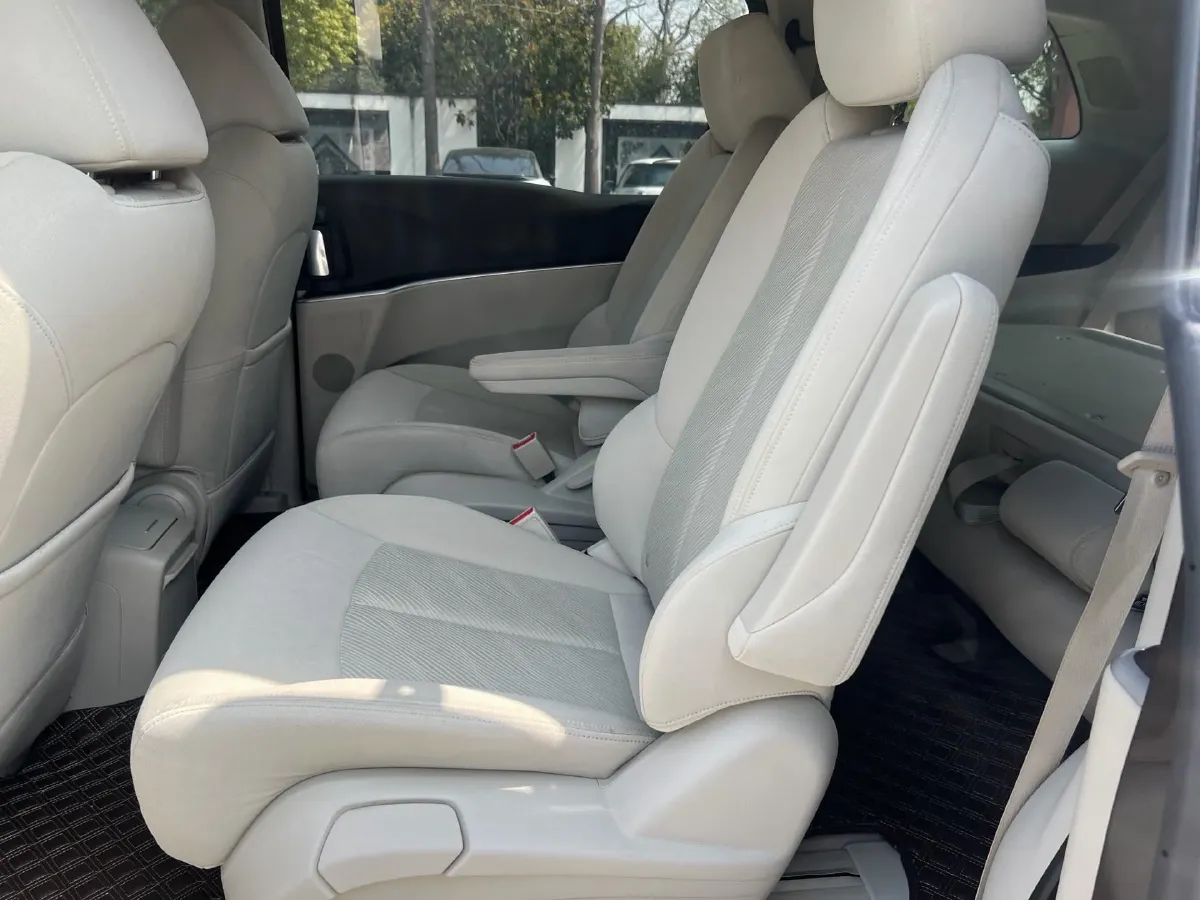 2021 Buick GL8 2.0T 237HP L4 9AT,autocango,china used car exporter,china ev exporter,chinese used car exporter,chinese used ev exporter