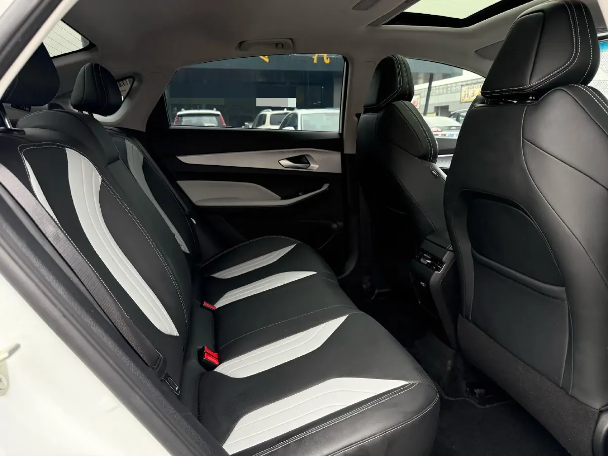 2024 Geely Binray 1.5T 181HP L4 7DCT,autocango,china used car exporter,china ev exporter,chinese used car exporter,chinese used ev exporter