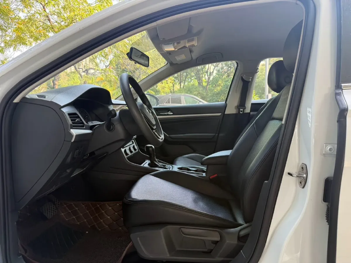 2021 Volkswagen Lavida 1.5L 113HP L4 6AT,autocango,china used car exporter,china ev exporter,chinese used car exporter,chinese used ev exporter