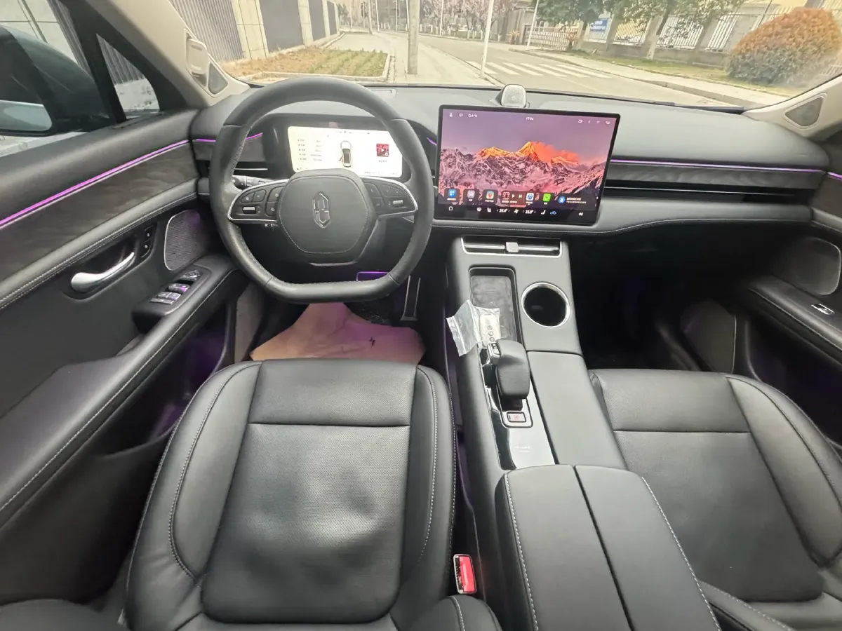 2022 Isuzu Mu-X 2.0T 220HP L4 8AT,autocango,china used car exporter,china ev exporter,chinese used car exporter,chinese used ev exporter