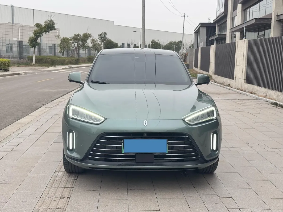 2022 Isuzu Mu-X 2.0T 220HP L4 8AT,autocango,china used car exporter,china ev exporter,chinese used car exporter,chinese used ev exporter