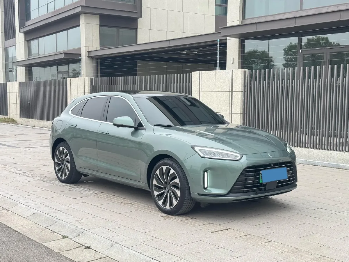 2022 Isuzu Mu-X 2.0T 220HP L4 8AT,autocango,china used car exporter,china ev exporter,chinese used car exporter,chinese used ev exporter