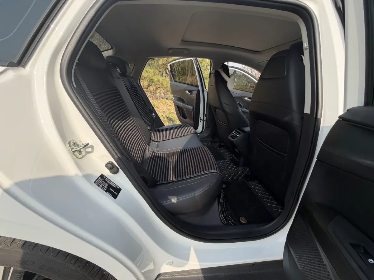 2023 ChangAn Oshan Z6 1.5T 188HP L4 7DCT,autocango,china used car exporter,china ev exporter,chinese used car exporter,chinese used ev exporter