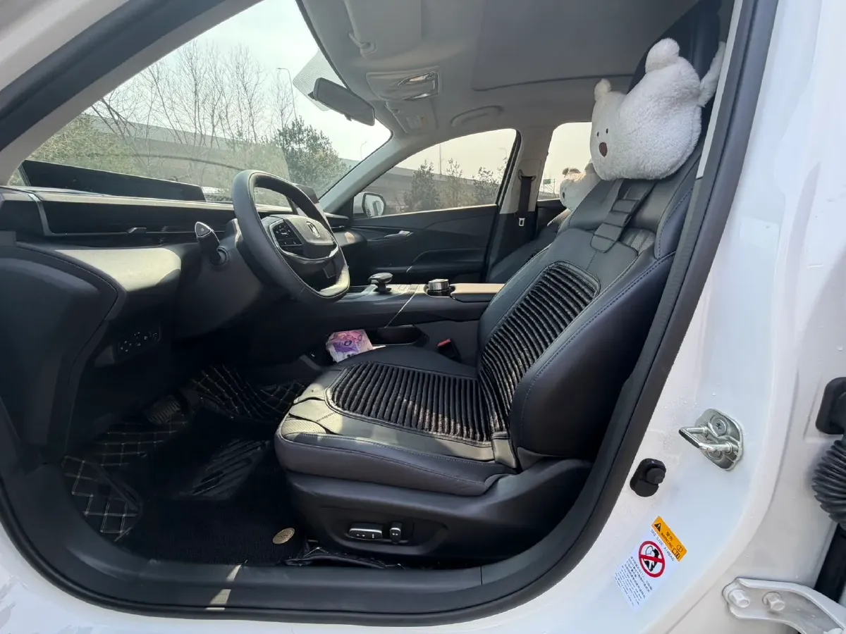 2023 ChangAn Oshan Z6 1.5T 188HP L4 7DCT,autocango,china used car exporter,china ev exporter,chinese used car exporter,chinese used ev exporter