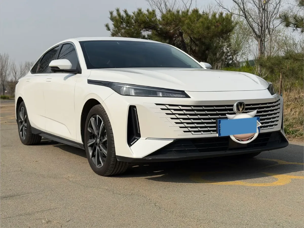 2023 ChangAn Oshan Z6 1.5T 188HP L4 7DCT,autocango,china used car exporter,china ev exporter,chinese used car exporter,chinese used ev exporter