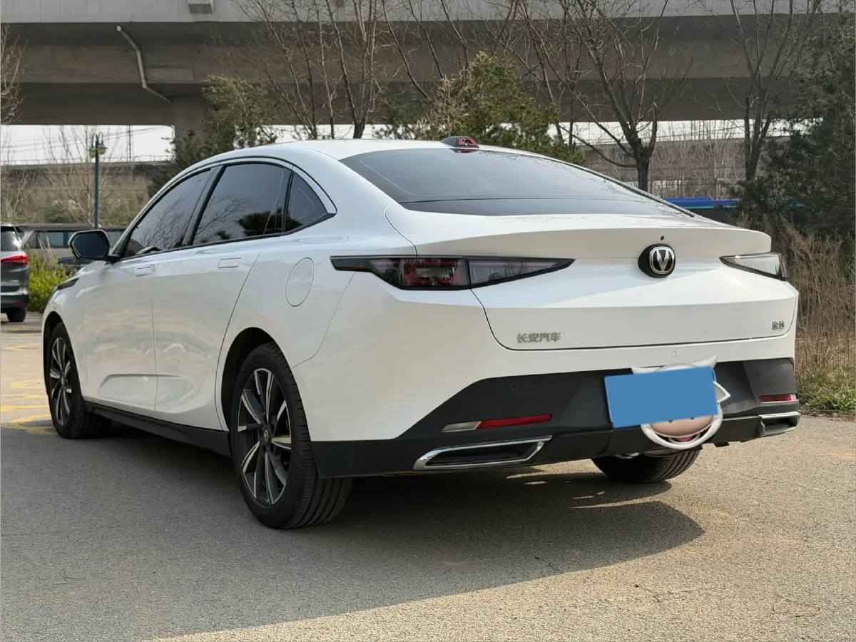 2023 ChangAn Oshan Z6 1.5T 188HP L4 7DCT,autocango,china used car exporter,china ev exporter,chinese used car exporter,chinese used ev exporter