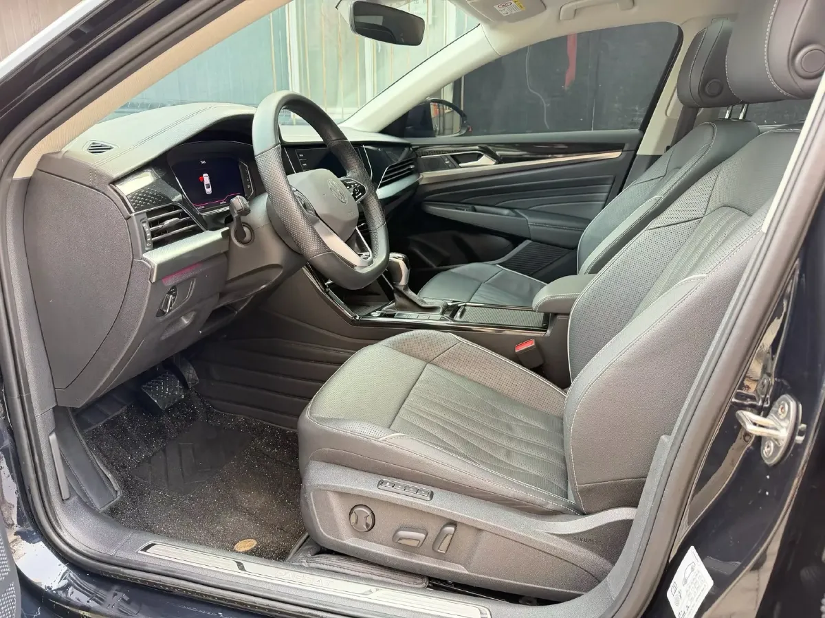 2023 Volkswagen Passat 2.0T 186HP L4 7DCT,autocango,china used car exporter,china ev exporter,chinese used car exporter,chinese used ev exporter