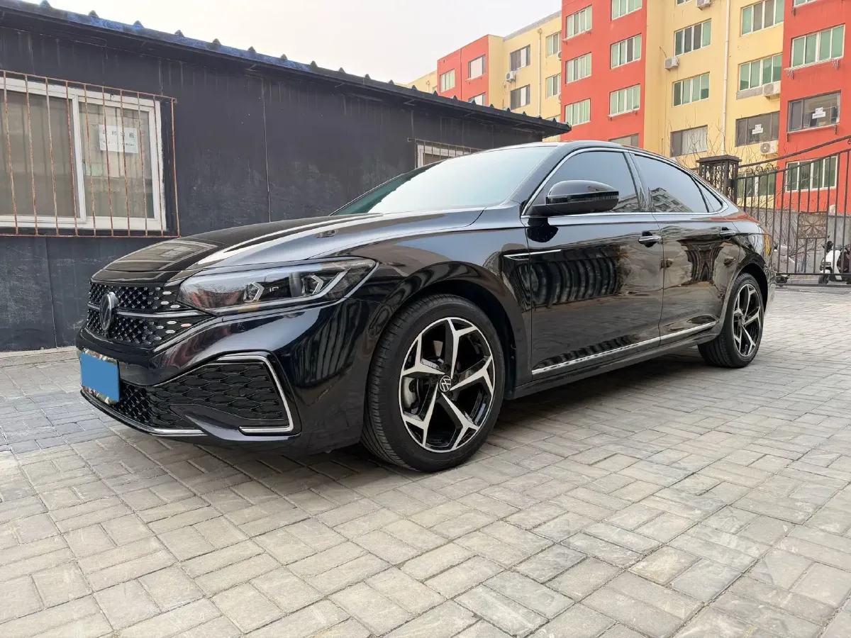 2023 Volkswagen Passat 2.0T 186HP L4 7DCT,autocango,china used car exporter,china ev exporter,chinese used car exporter,chinese used ev exporter