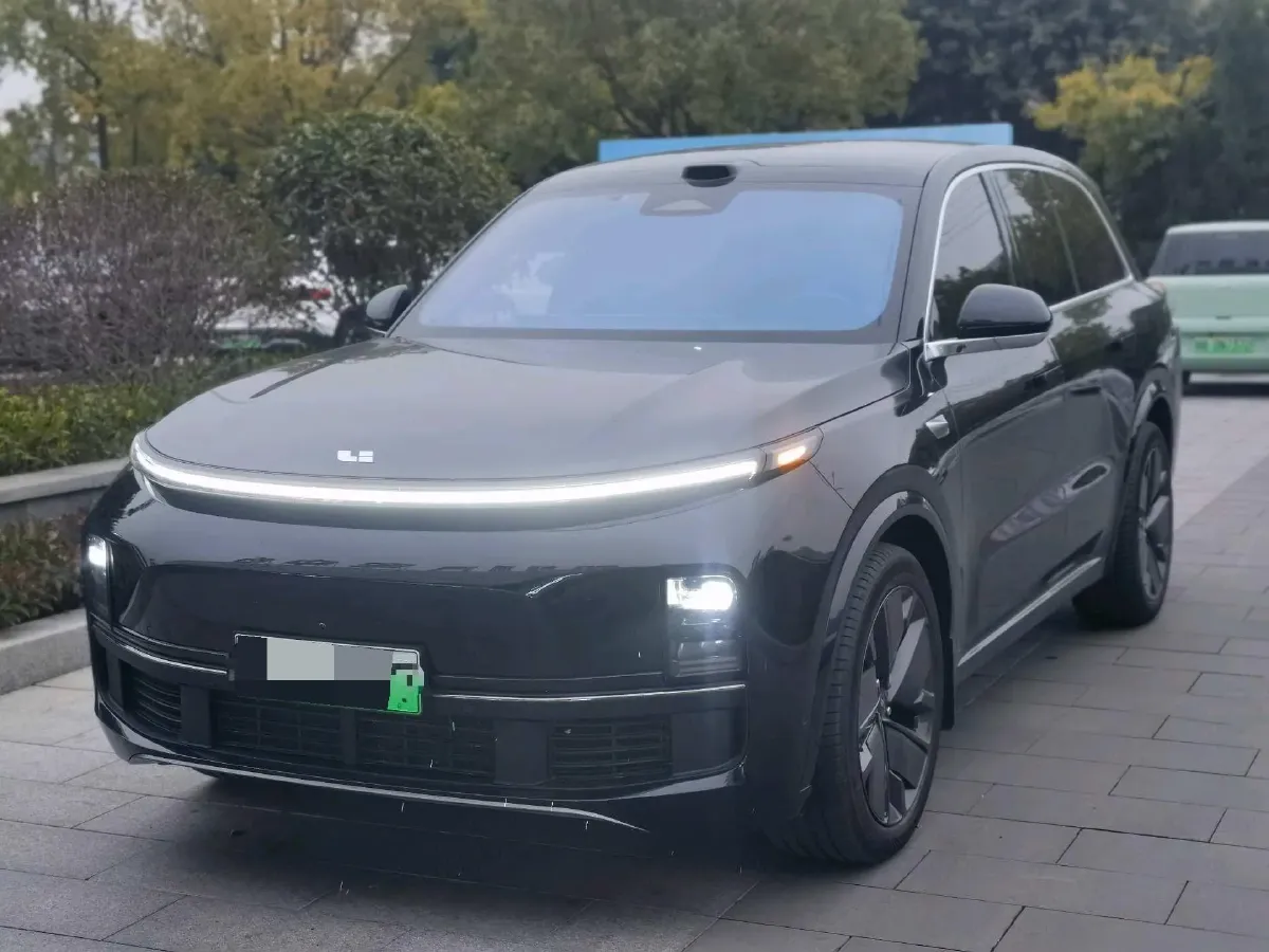 2025 Li L8 Range Extended 154HP REEV,autocango,china used car exporter,china ev exporter,chinese used car exporter,chinese used ev exporter