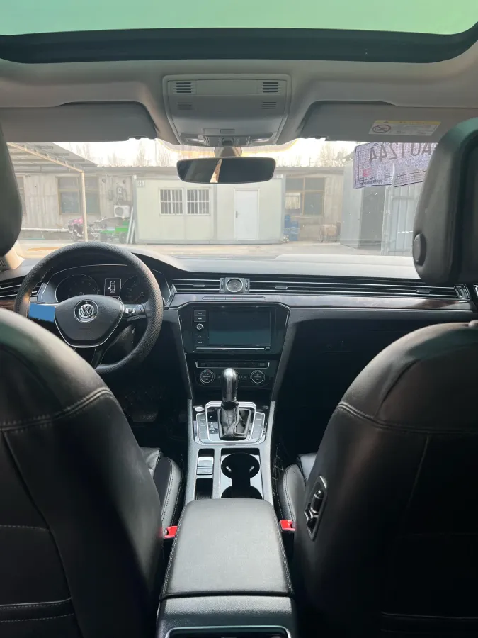 2019 Volkswagen Magotan 2.0T 186HP L4 7DCT,autocango,china used car exporter,china ev exporter,chinese used car exporter,chinese used ev exporter