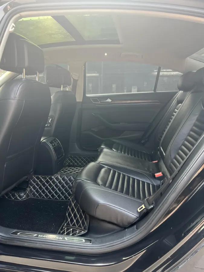 2019 Volkswagen Magotan 2.0T 186HP L4 7DCT,autocango,china used car exporter,china ev exporter,chinese used car exporter,chinese used ev exporter