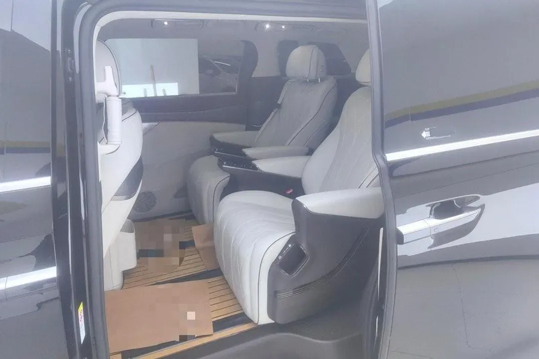 2024 Denza D9 1.5T 139HP L4 E-CVT PHEV 40KWH,autocango,china used car exporter,china ev exporter,chinese used car exporter,chinese used ev exporter